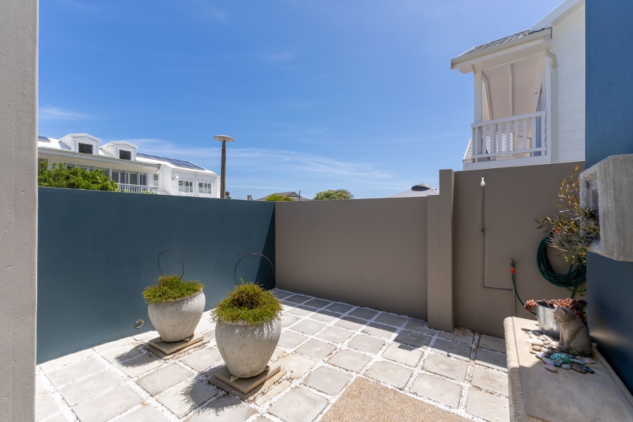 To Let 2 Bedroom Property for Rent in Glentana Western Cape